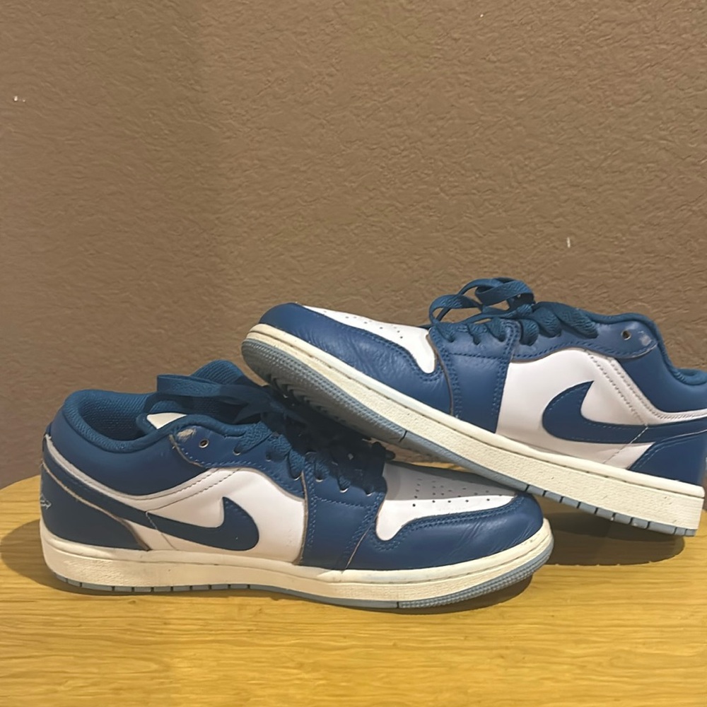 Nike Air Jordan 1
